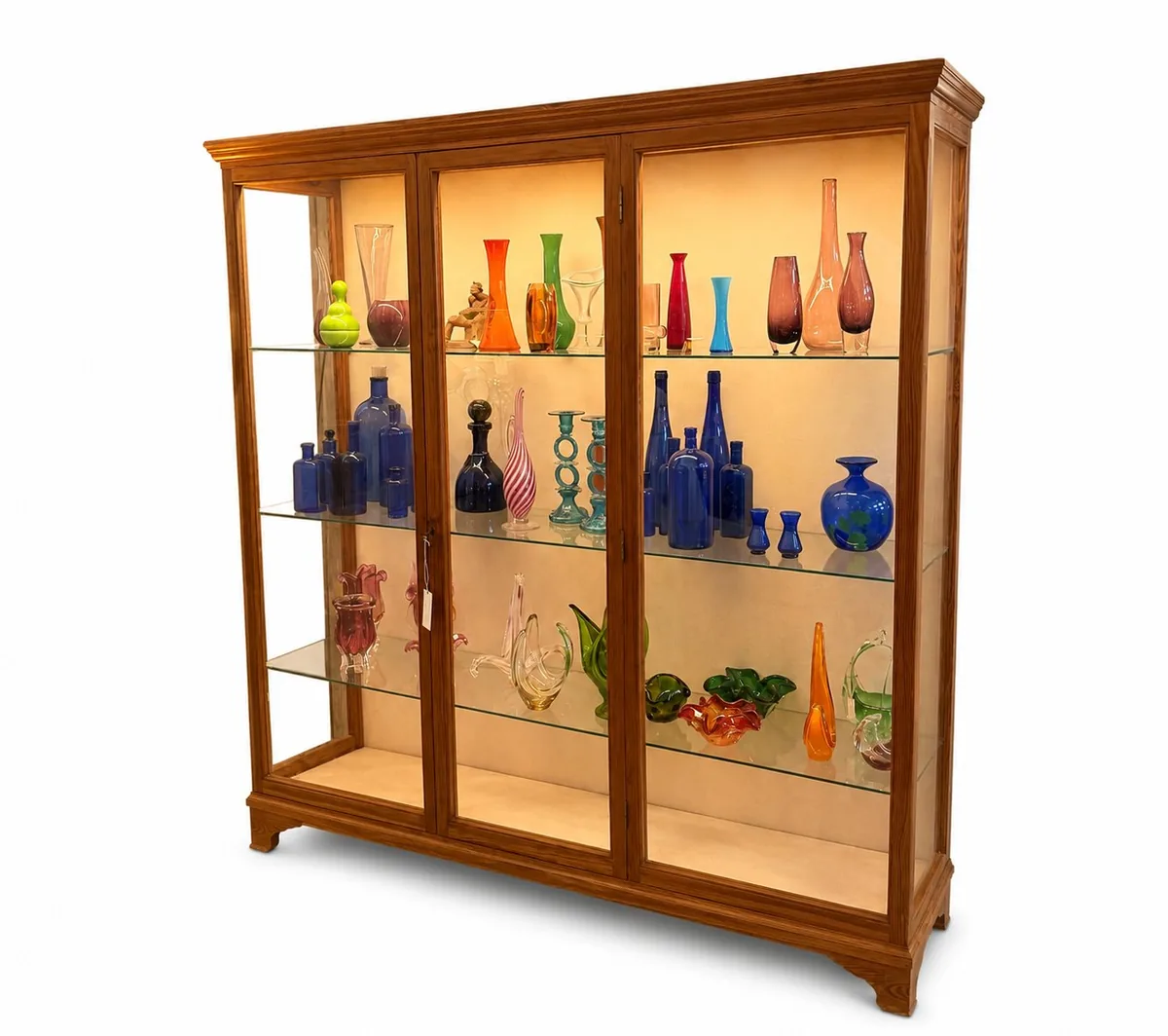 Vitrina de comercio restaurada Menorca primera mitad siglo XX